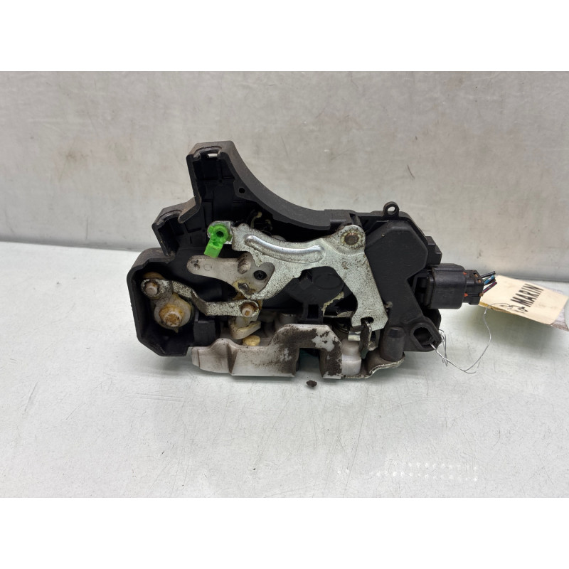 Serrure avant gauche MITSUBISHI COLT 6 Photo n°4