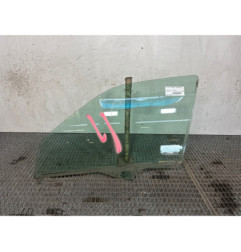 Vitre avant gauche PEUGEOT 406