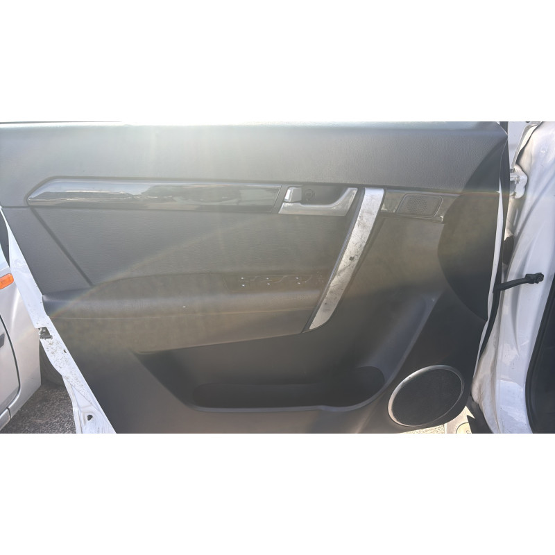Vitre arriere gauche CHEVROLET CAPTIVA Photo n°12
