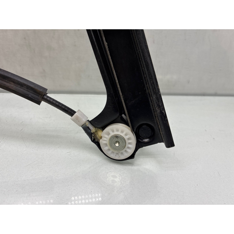 Leve vitre electrique avant droit VOLKSWAGEN POLO 5 Photo n°2