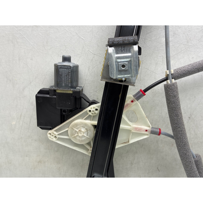 Leve vitre electrique avant gauche VOLKSWAGEN POLO 5 Photo n°5