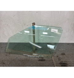 Vitre avant gauche FORD FIESTA 4