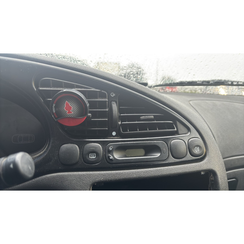 Vitre avant gauche FORD FIESTA 4 Photo n°20