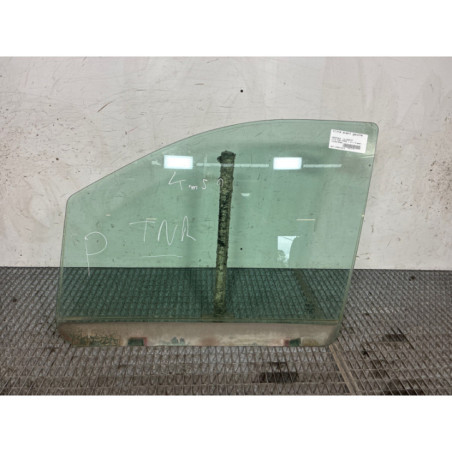 Vitre avant gauche MERCEDES VITO 639