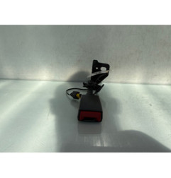 Attache ceinture arriere gauche PEUGEOT 3008 2