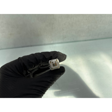 Attache ceinture avant droit PEUGEOT 3008 2