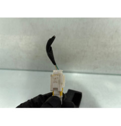 Attache ceinture avant gauche PEUGEOT 3008 2