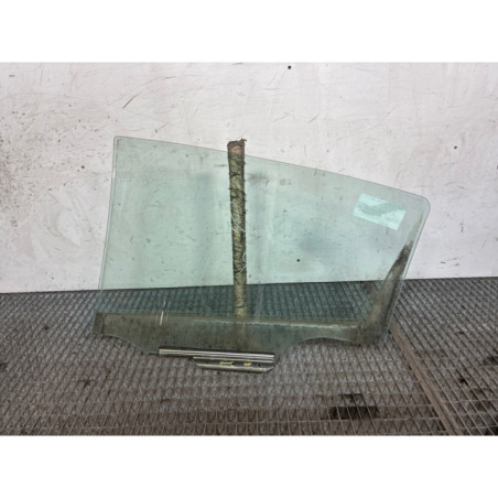 Vitre arriere droit TOYOTA YARIS 3