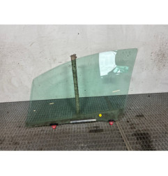 Vitre avant droit TOYOTA YARIS 3 Photo n°1