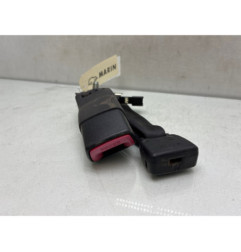 Attache ceinture arriere gauche TOYOTA YARIS 3