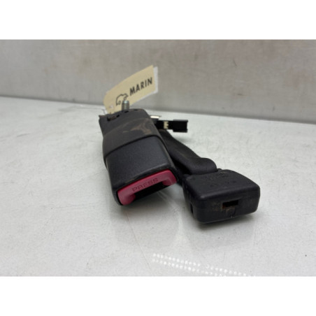 Attache ceinture arriere gauche TOYOTA YARIS 3