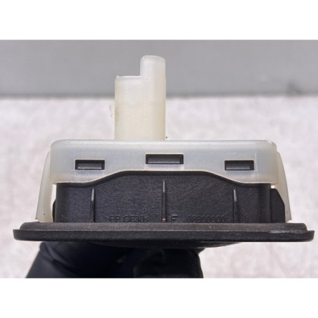 Bouton de coffre RENAULT CLIO 4 Photo n°1