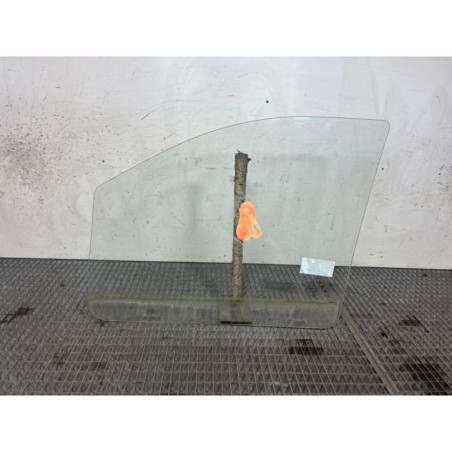 Vitre avant droit MERCEDES VITO 639