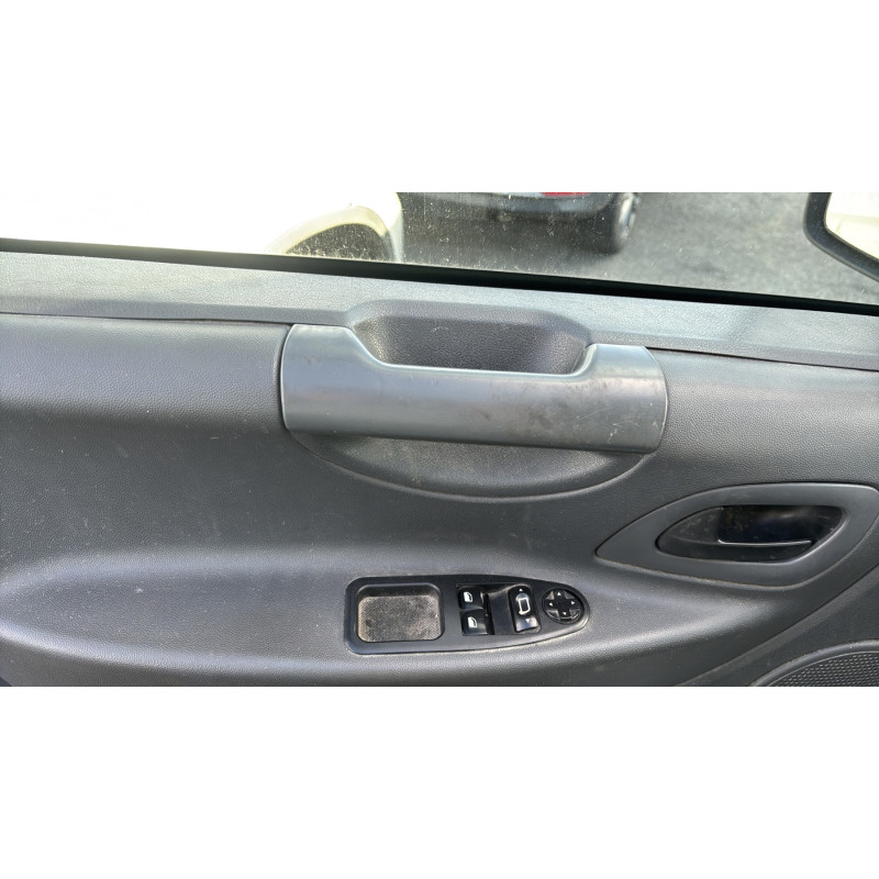 Interrupteur de leve vitre avant droit PEUGEOT EXPERT 2 Photo n°14
