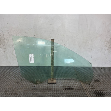 Vitre avant droit AUDI A6 2