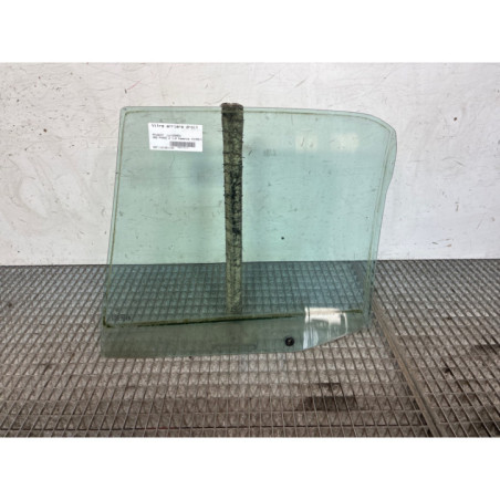 Vitre arriere droit PEUGEOT 306