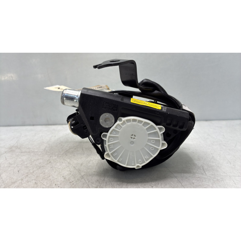 Pretensionneur de ceinture avant droit VOLKSWAGEN POLO 5 Photo n°3