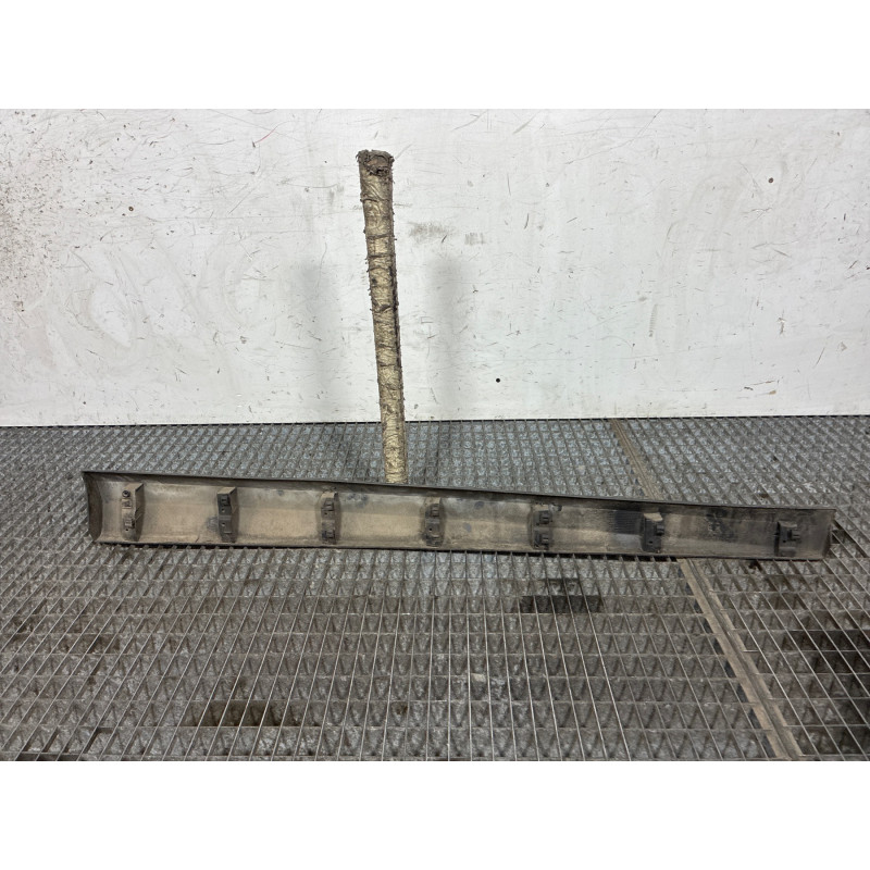 Baguette de porte avant gauche RENAULT MEGANE 3 Photo n°3