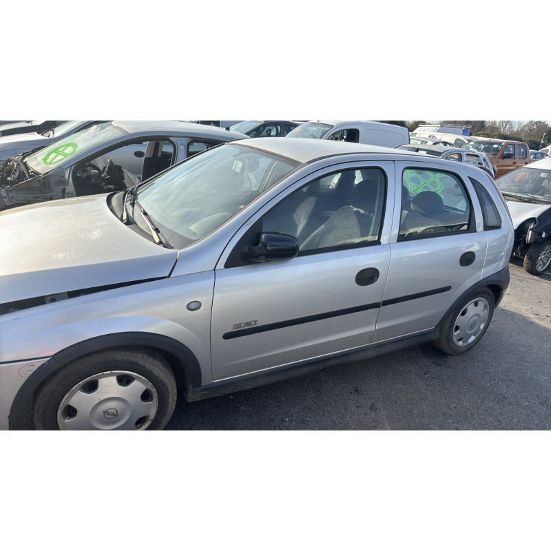 Vitre arriere gauche OPEL CORSA C Photo n°10