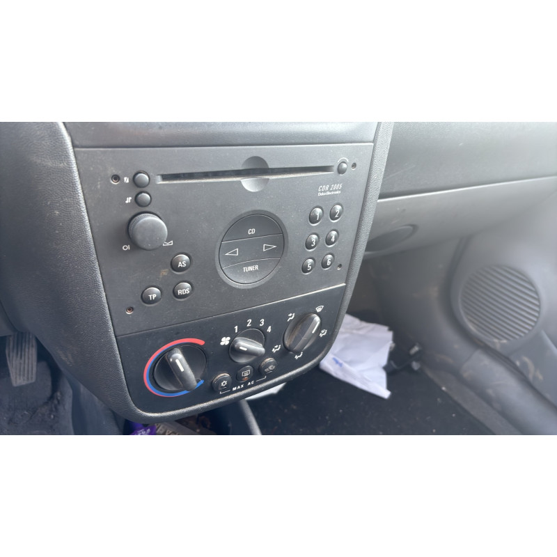 Vitre arriere gauche OPEL CORSA C Photo n°20