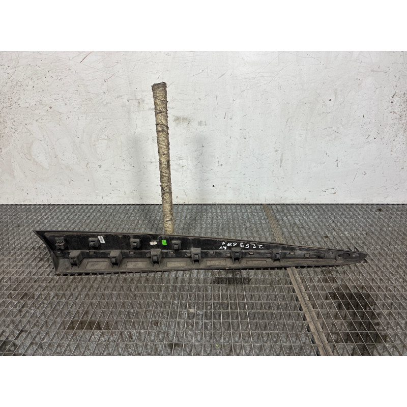 Baguette de porte avant gauche RENAULT CLIO 4 Photo n°4