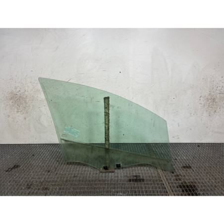 Vitre avant gauche RENAULT CLIO 4 Photo n°1
