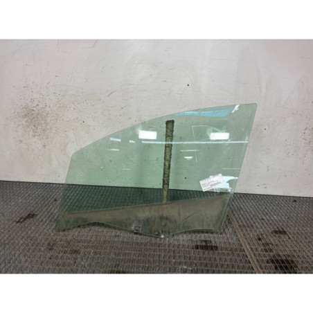 Vitre avant gauche RENAULT CLIO 4