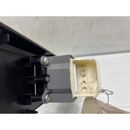 Interrupteur de leve vitre avant gauche TOYOTA YARIS 3