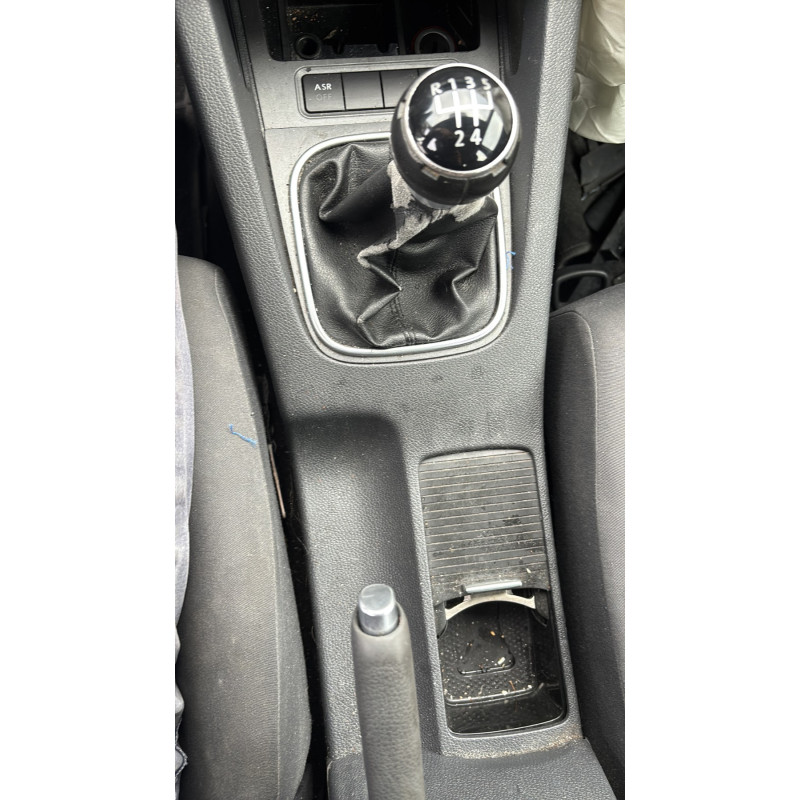 Vitre arriere gauche VOLKSWAGEN GOLF 5 Photo n°7