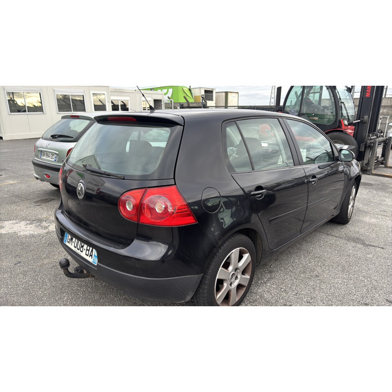 Vitre arriere gauche VOLKSWAGEN GOLF 5 Photo n°10