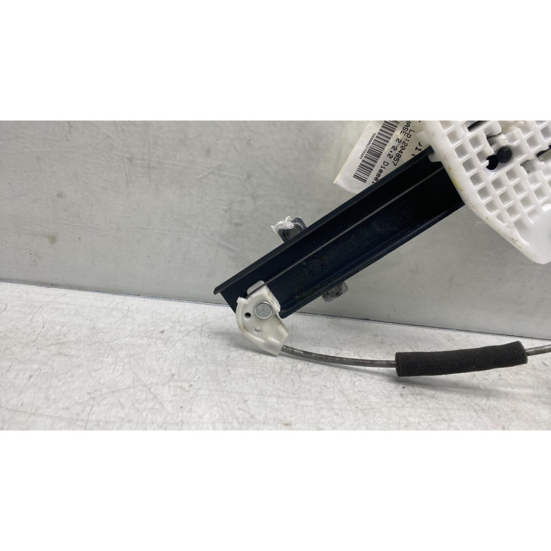 Leve vitre electrique avant droit CHEVROLET CAPTIVA Photo n°4