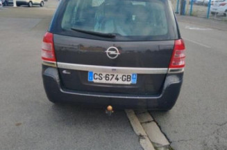 Pare choc arriere OPEL ZAFIRA B