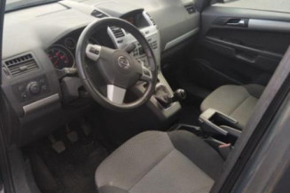 Pare choc arriere OPEL ZAFIRA B