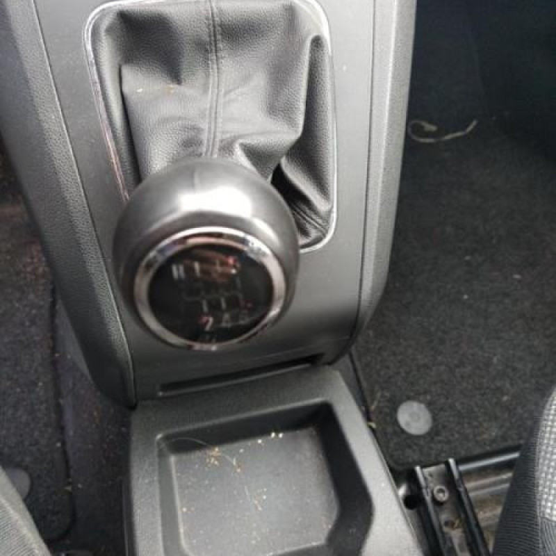 Pare choc arriere OPEL ZAFIRA B Photo n°16