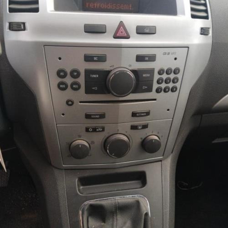 Pare choc arriere OPEL ZAFIRA B Photo n°17