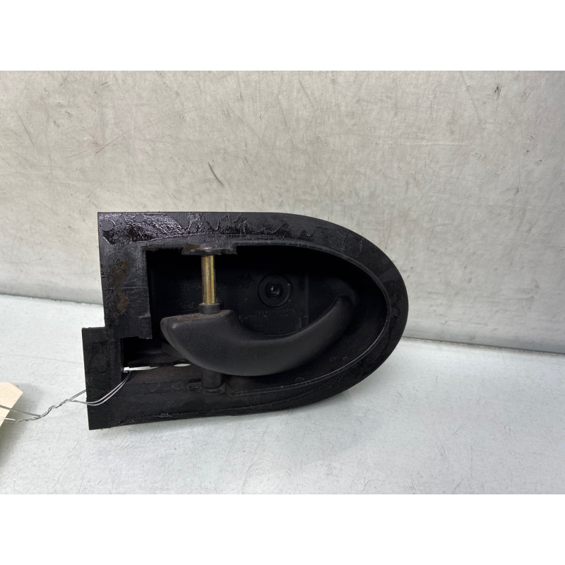 Poignee interieur arriere gauche FORD FIESTA 4 Photo n°2