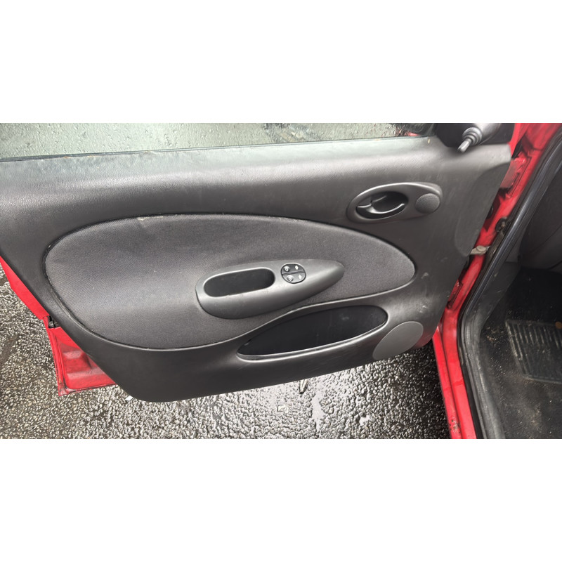 Poignee interieur arriere gauche FORD FIESTA 4 Photo n°13