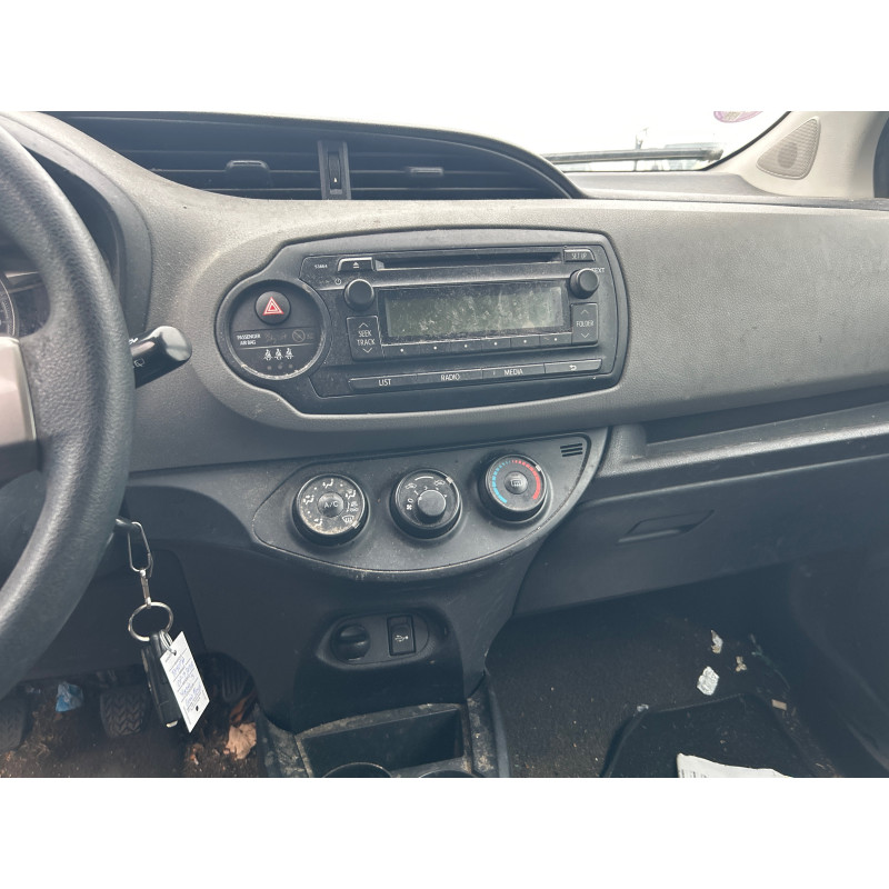 Poignee porte avant droit TOYOTA YARIS 3 Photo n°16