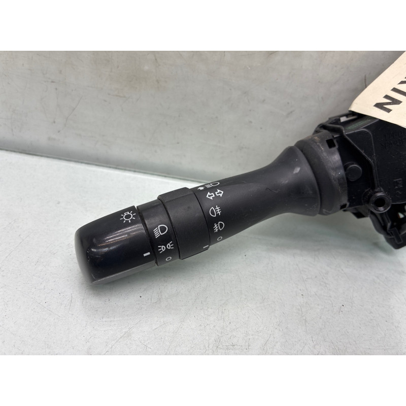 Commodo phare TOYOTA AURIS 1 Photo n°4