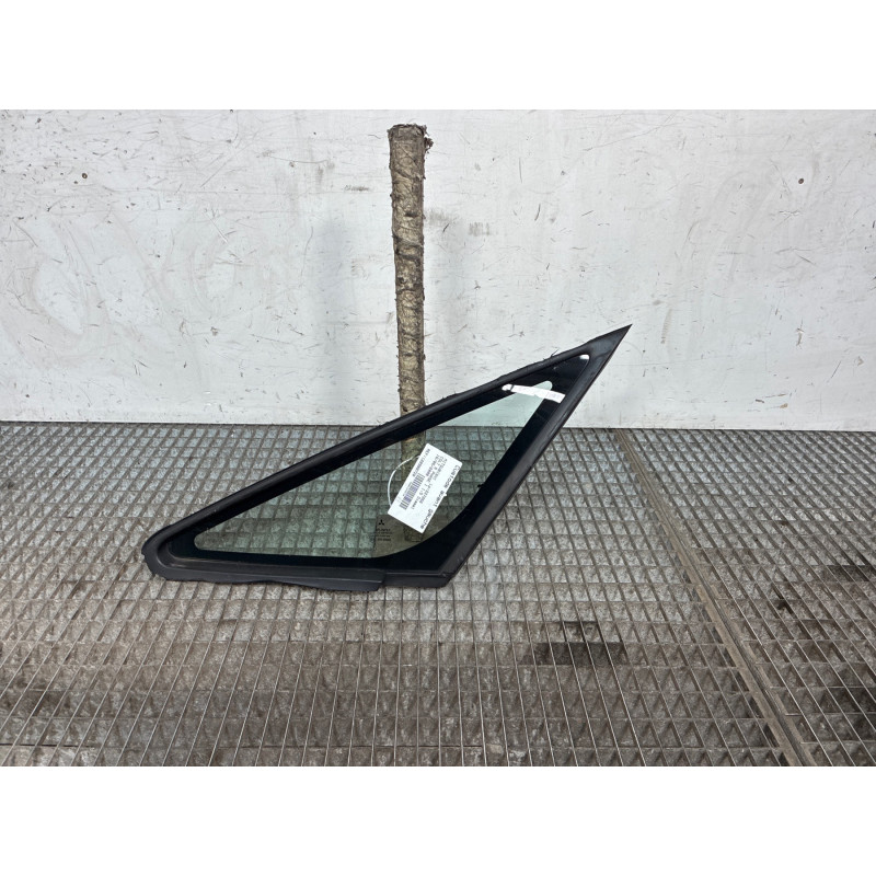 Custode avant gauche MITSUBISHI COLT 6 Photo n°1