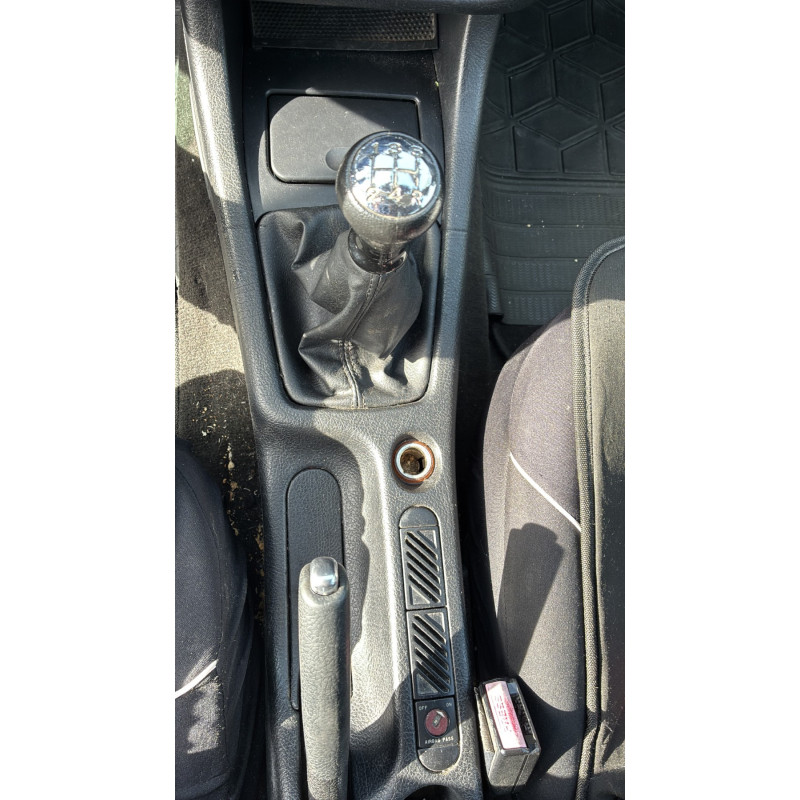 Poignee porte avant gauche PEUGEOT 406 Photo n°20