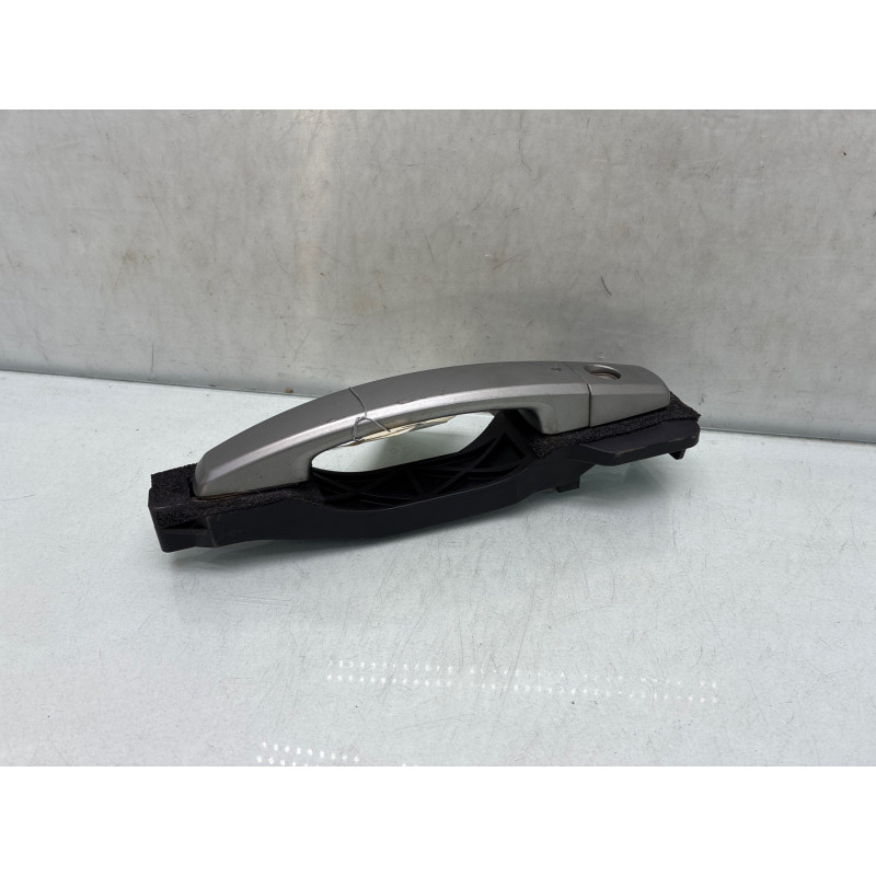 Poignee porte avant gauche CHEVROLET CAPTIVA Photo n°3