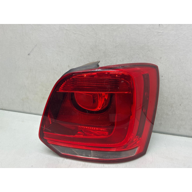 Feu arriere principal droit (feux) VOLKSWAGEN POLO 5 Photo n°4