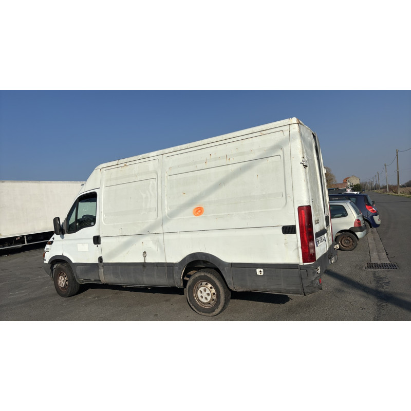 Custode avant droit (porte) IVECO DAILY 3 Photo n°8