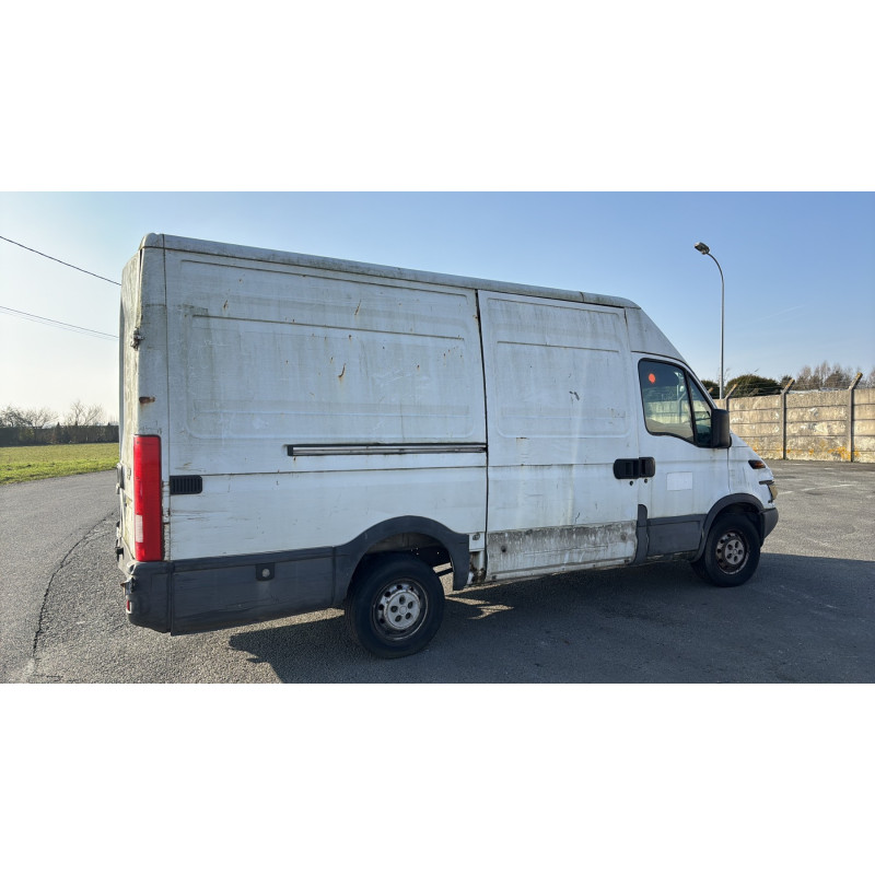 Custode avant gauche (porte) IVECO DAILY 3 Photo n°9