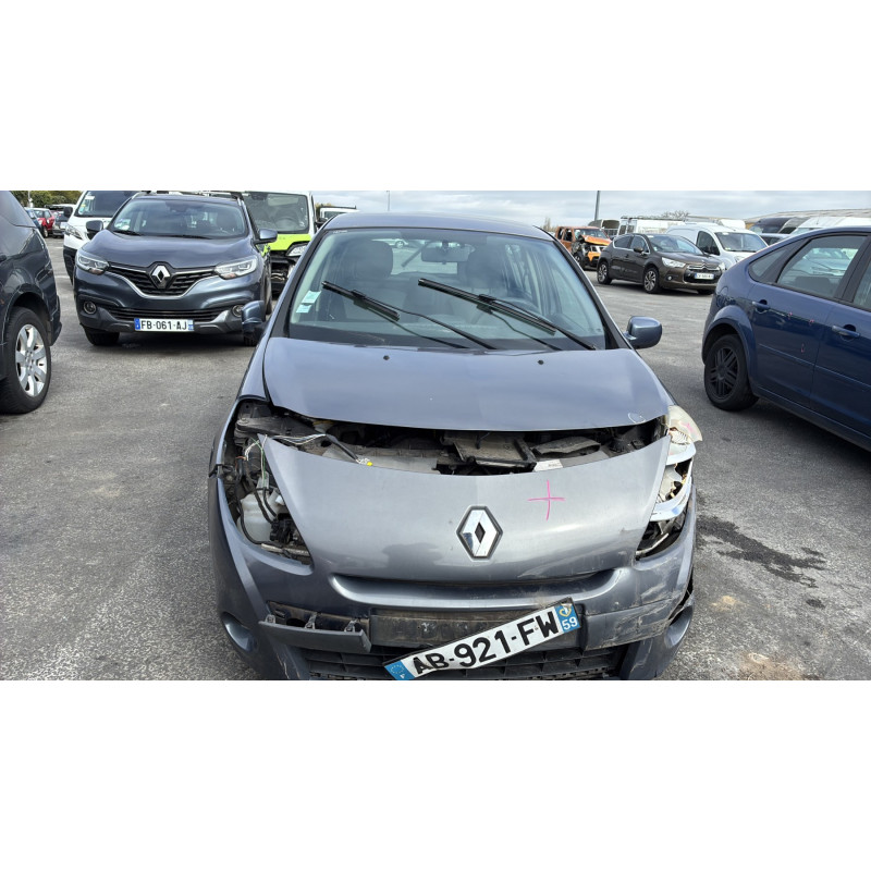 Pompe à carburant RENAULT CLIO 3 Photo n°10