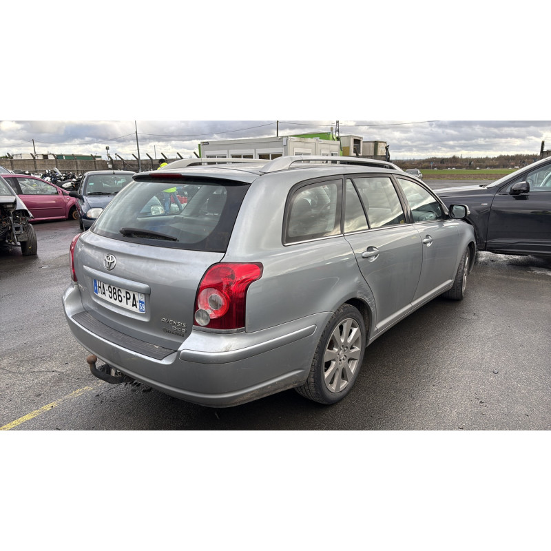 Anti brouillard droit (feux) TOYOTA AVENSIS 2 Photo n°8