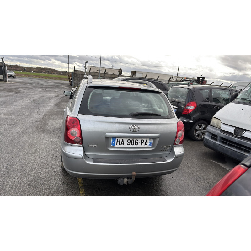 Anti brouillard droit (feux) TOYOTA AVENSIS 2 Photo n°10
