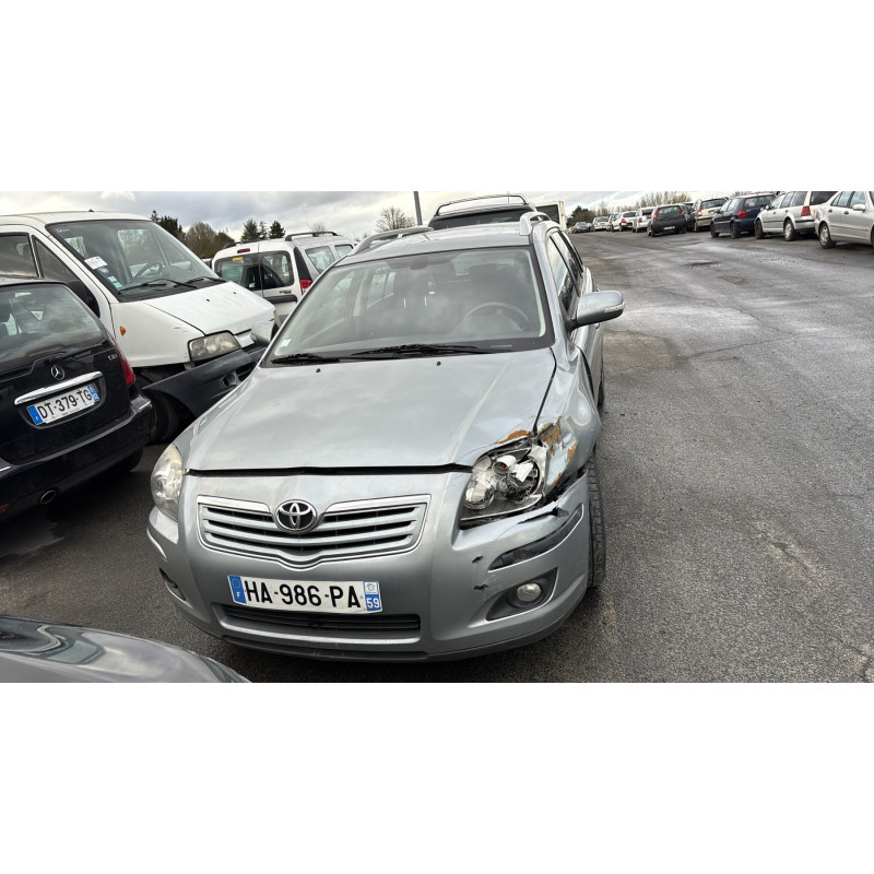 Anti brouillard droit (feux) TOYOTA AVENSIS 2 Photo n°13