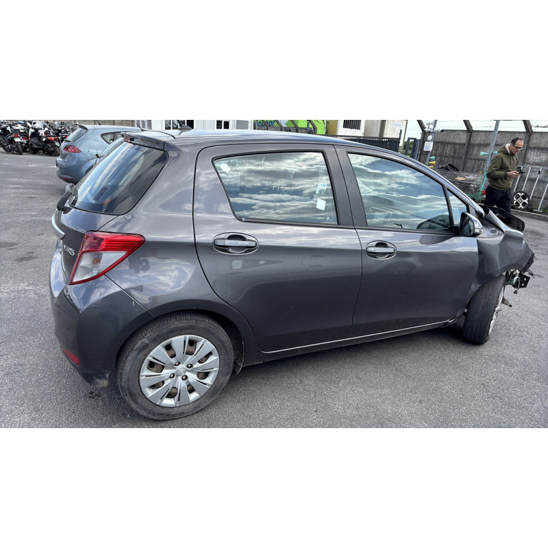 Malle/Hayon arriere TOYOTA YARIS 3 Photo n°13